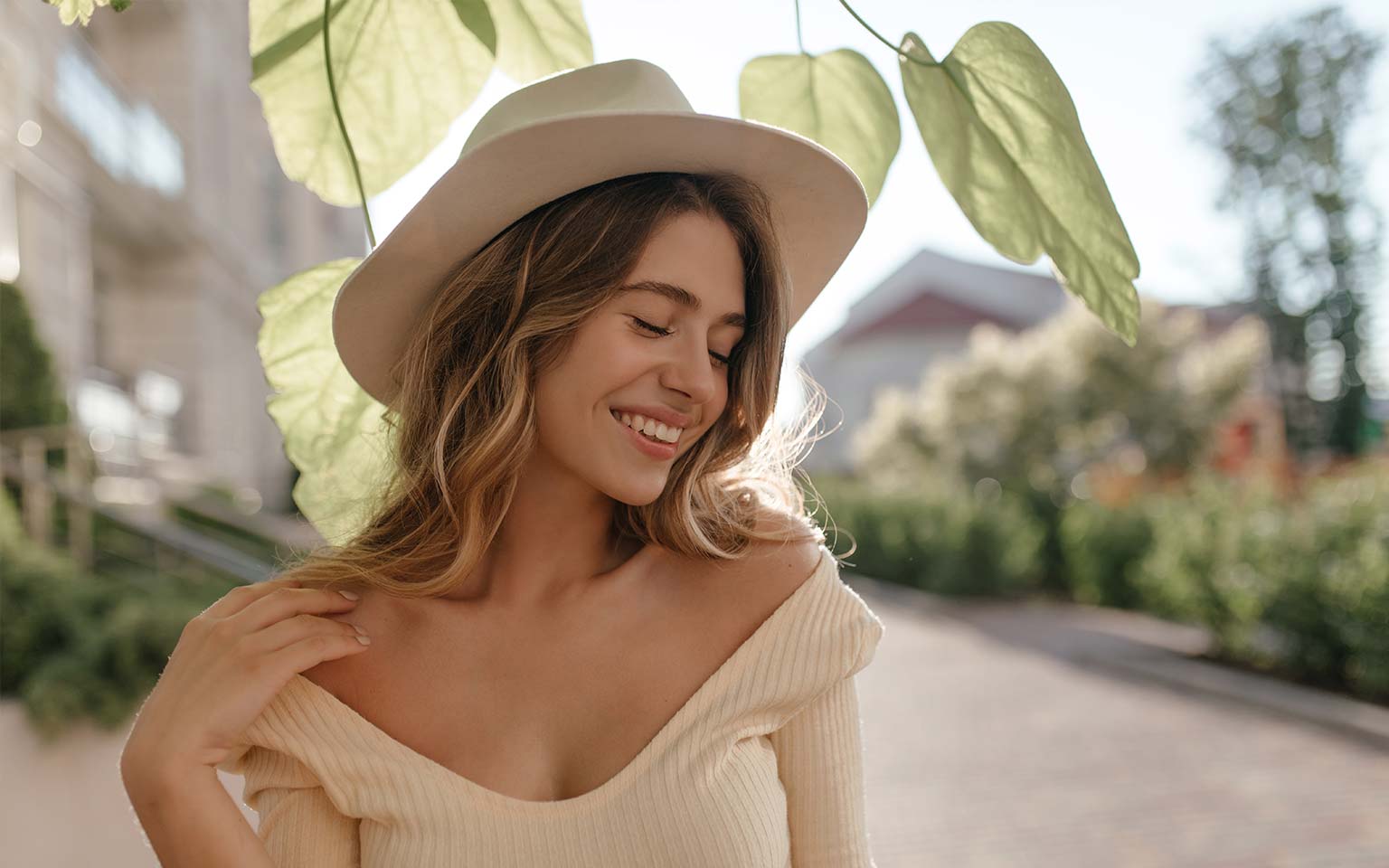 neckline Beautiful woman with long neckline